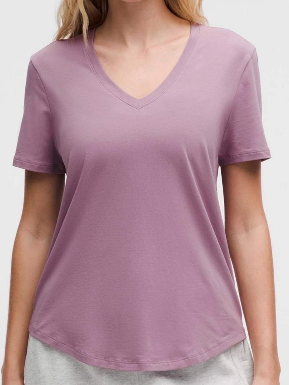 NWT Lululemon Love V-Neck Tee Lavender Size 4